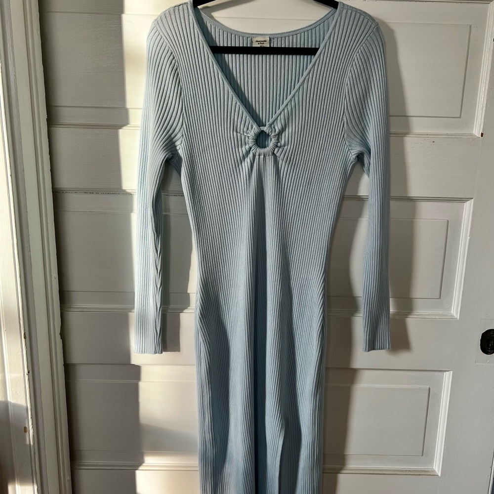 Abercrombie Ribbed Knit Midi Dress XL – Baby Blue with O-Ring Detail